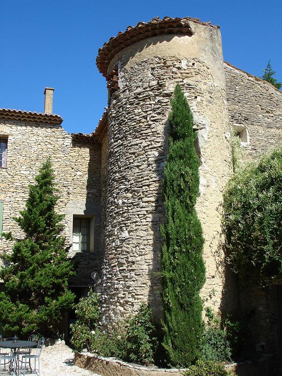 Reservation d'hotel à La Roque-sur-Pernes