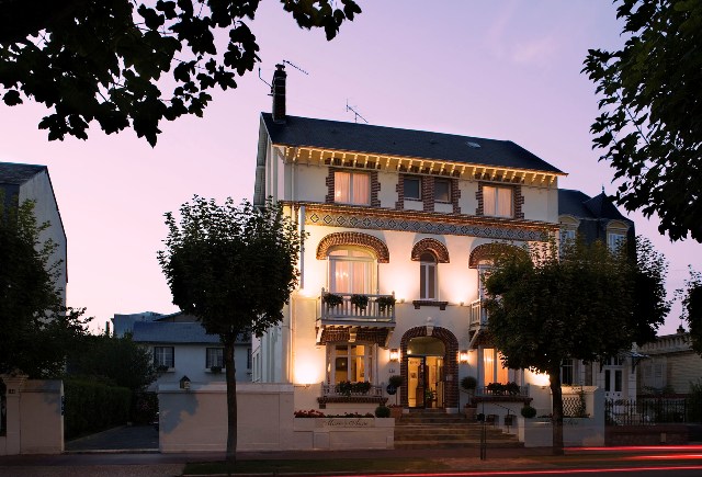 Reservation d'hotel à Deauville