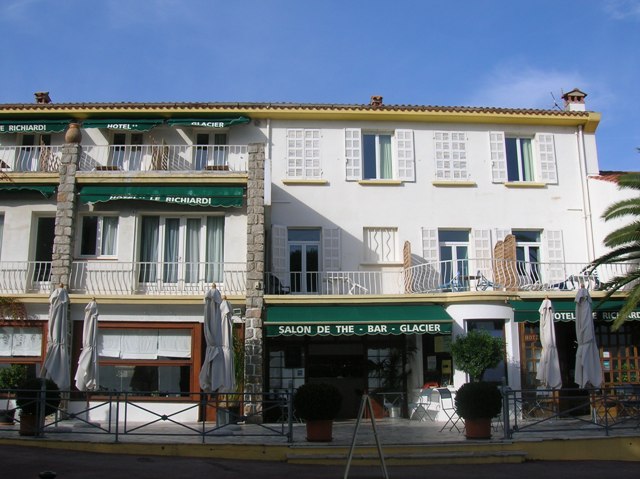 Reservation d'hotel à Carqueiranne