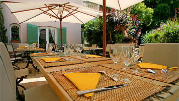 Reservation d'hotel à Nîmes