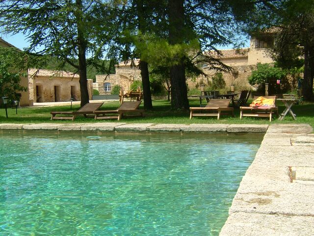 Reservation d'hotel à Sernhac
