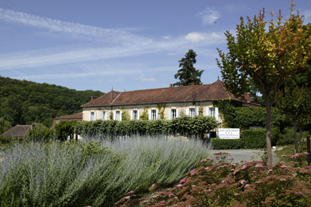 Reservation d'hotel à Sireuil