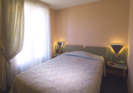 Reservation d'hotel à Saint-Junien