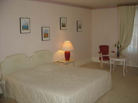 Reservation d'hotel à Saint-Sylvestre-sur-Lot