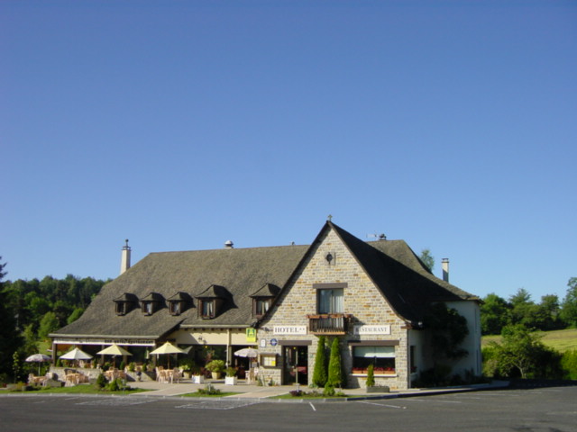 Reservation d'hotel à Neuvéglise