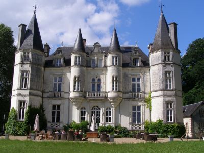 Reservation d'hotel à Bourré