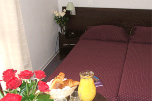 Reservation d'hotel à Andilly