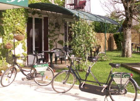 Reservation d'hotel à La Ferté-Saint-Cyr