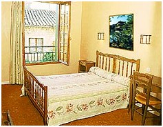 Reservation d'hotel à Uzer