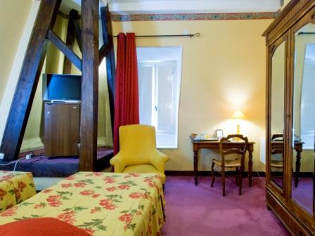 Reservation d'hotel à Violès