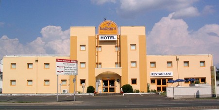 Reservation d'hotel à Saran