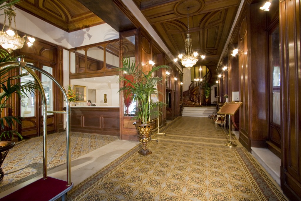 Reservation d'hotel à Lourdes