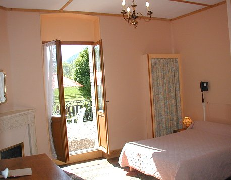 Reservation d'hotel à Seyne