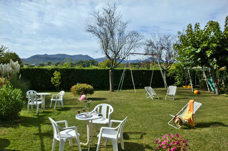 Reservation d'hotel à Lorp-Sentaraille