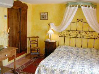 Reservation d'hotel à Montséret