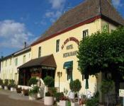 hotel logis au puits enchante, saint-martin-en-bresse