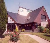 les dineux village hotel, trémeur
