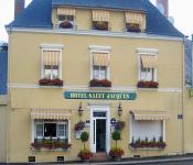 hotel logis le saint jacques, thorigné-sur-dué