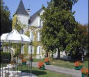 hebergement chateau de meracq - symboles de france , méracq