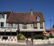hebergement auberge du cheval blanc, crèvecoeur-en-auge
