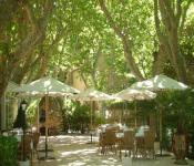 hebergement hotel la touloubre, la barben