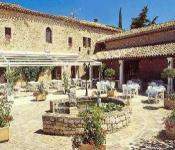 Hotel logis-hostellerie-domaine-de-la-reynaude aurons
