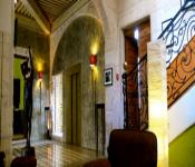 hotel saint trophime, arles