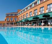 hotel latitudes golf de seilh, seilh