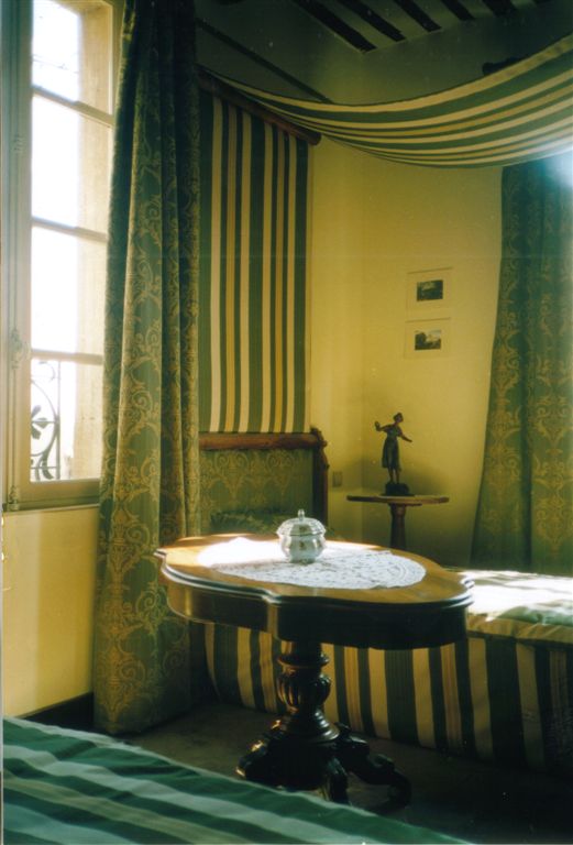 Reservation d'hotel à Remoulins