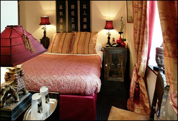 Reservation d'hotel à Saint-Laurent-des-Arbres