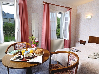 Reservation d'hotel à Tarnac