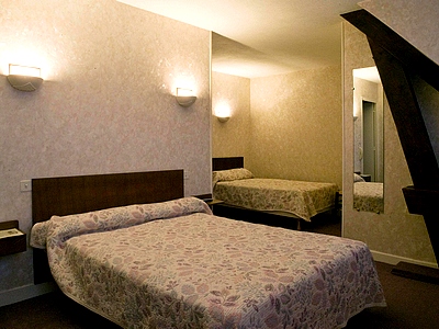 Reservation d'hotel à Tarnac