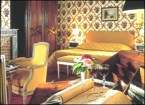 Reservation d'hotel à Luynes