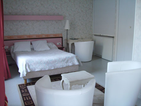 Reservation d'hotel à Saint-Poncy