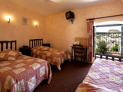 Reservation d'hotel à Saint-Julien-Chapteuil