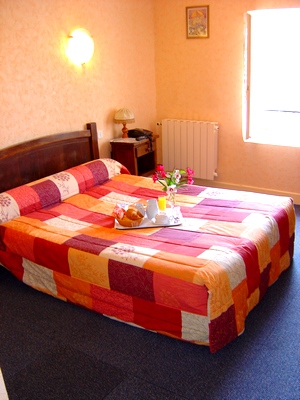 Reservation d'hotel à Bon-Encontre