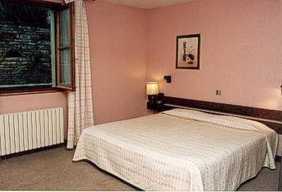 Reservation d'hotel à Tournus