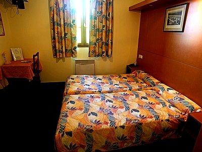Reservation d'hotel à Remoulins