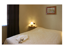 Reservation d'hotel à Trets
