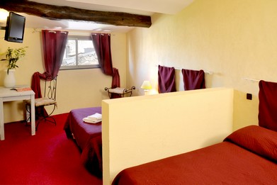Reservation d'hotel à Trets