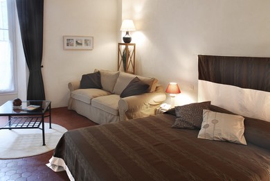Reservation d'hotel à Trets