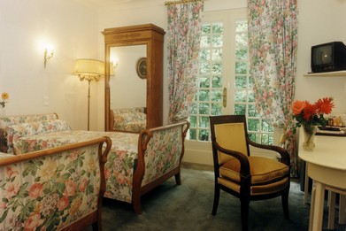 Reservation d'hotel à Asnières-sur-Nouère