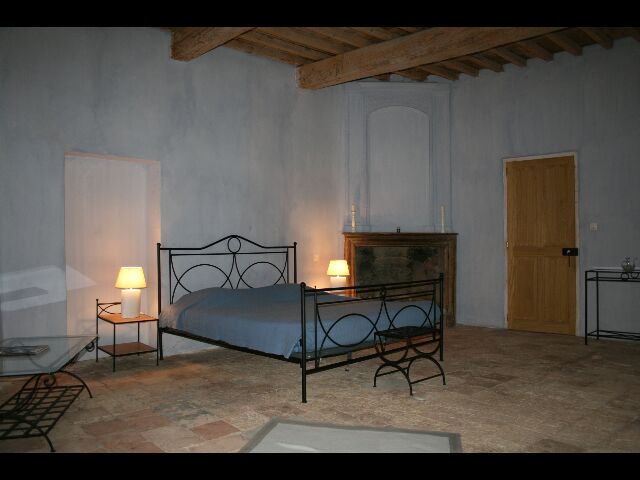 Reservation d'hotel à Sernhac