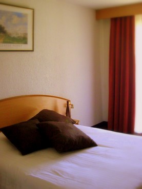 Reservation d'hotel à Carros