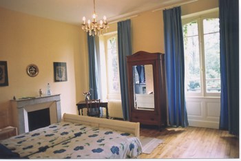 Reservation d'hotel à Saint-Amans-Soult