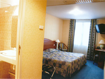 Reservation d'hotel à Communay