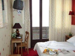 Reservation d'hotel à Saint-Anastaise