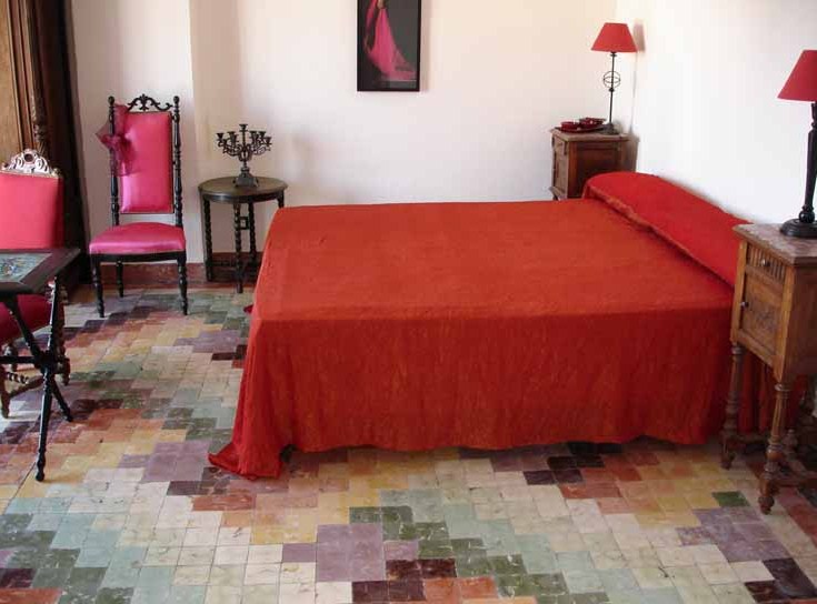 Reservation d'hotel à Montfrin