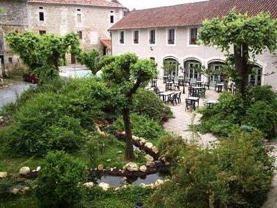 Reservation d'hotel à Brantôme