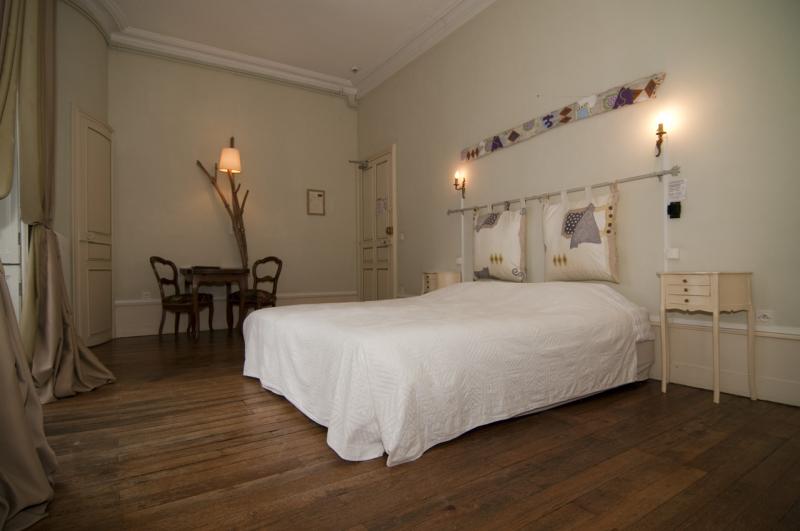 Reservation d'hotel à Bourré